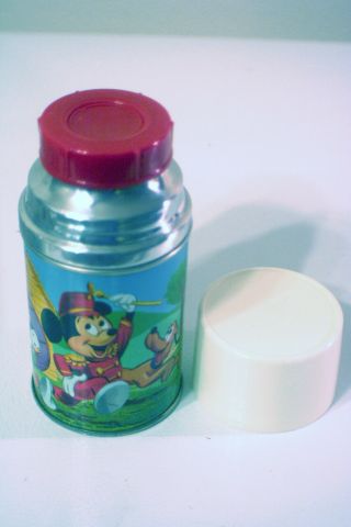 Vintage Walt Disney ' s 1963 Mickey Mouse Club Lunchbox with Thermos by Aladdin 8