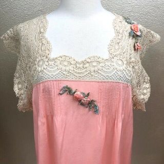 Antique VTG 1930s Ladies Pink Sheer Silk Dress Lace with Flowers Gown Costume 5