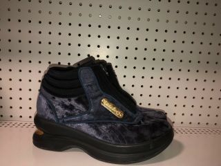 Vintage 1980s Reebok Classic Womens Athletic Shoes Size 9 Blue Gold Black