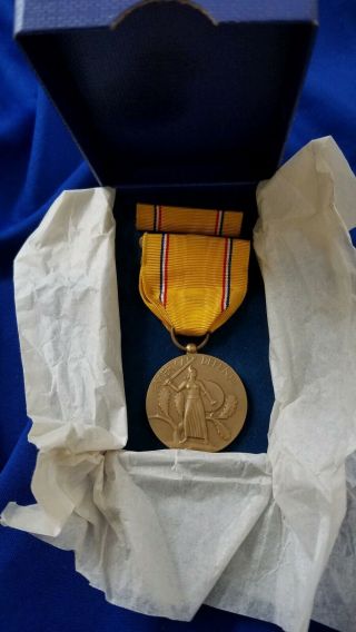Wwii American Defense Service Medal & Ribbon W/ Issued Box Dtd 1946