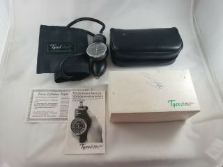 Vintage Welch Allyn Tycos Hand Aneroid Sphygmomanometer Style 5098 - 02 Complete