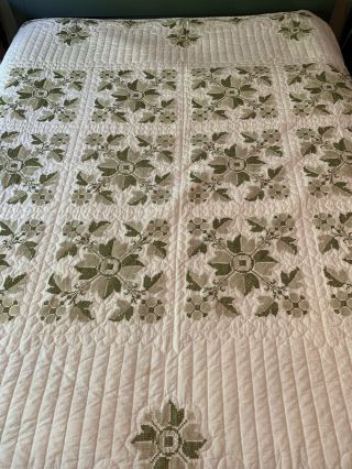 Vintage Rare Cross Stitch Queen Handmade Hand Quilted Bedspread Quilt Green Vgc