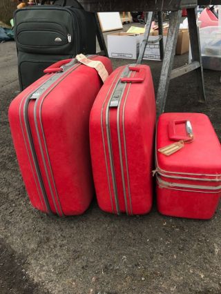 Samsonite 3 Pc.  Suitcase and Train Case Set Vintage 3