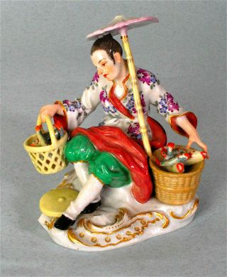 MEISSEN RARE FIGURINE CHINESE FISH SELLER WITH PARASOL NO:3652 2