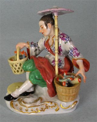 MEISSEN RARE FIGURINE CHINESE FISH SELLER WITH PARASOL NO:3652 5