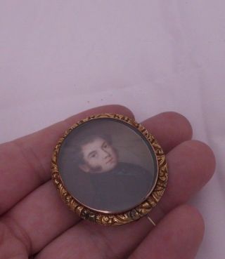 Fine Georgian Hand Painted Water Colour Of A Gent In 15ct Gold Cased Frame