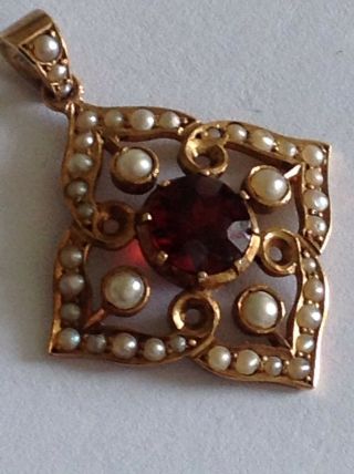 Fine Victorian 15ct Gold Garnet & Seed Pearl Set Pendant