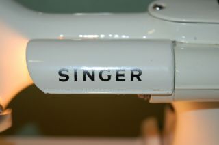 Vintage 1964 SINGER 221K White Featherweight Sewing Machine with Case,  Book,  Key 4