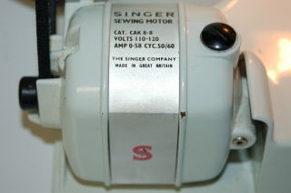 Vintage 1964 SINGER 221K White Featherweight Sewing Machine with Case,  Book,  Key 8