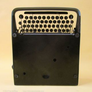 1955 Olivetti Lettera 22 Vintage Typewriter - Serviced,  Ribbon 6