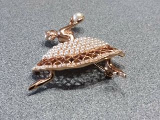 Vintage Gold Tone Signed PENNINO Ballerina w/ Faux Pearls Brooch Pin 5