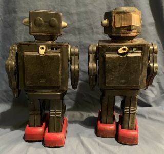 VINTAGE MADE IN JAPAN TIN FIGHTING SPACE MAN ROBOT BATTERY OPERATED PAIR 3