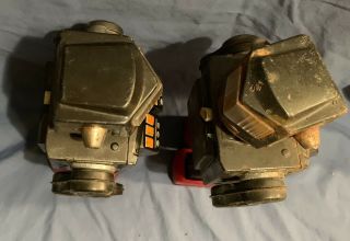 VINTAGE MADE IN JAPAN TIN FIGHTING SPACE MAN ROBOT BATTERY OPERATED PAIR 6