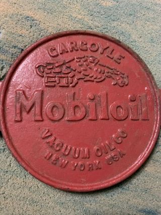 Vintage Antique Early Gargoyle Mobiloil Cast Iron Lubster Lid Ny Vacuum Oil Co