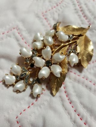 Vintage Brooch Pin Signed Trifari Blue Rhinestone Jewelry & Baby Tooth Pearls