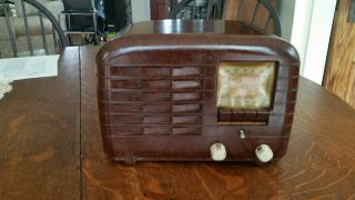 Vintage General Electric Ge Model H - 620 Tube Radio Looks Great Early Pushbutton