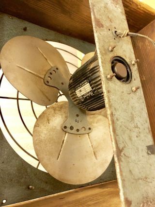 Rare Vintage Antique 21.  5” REDMOND Wood Frame 1hp Box Fan 18” Blades 8