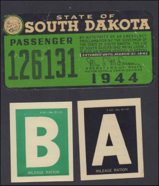 Vintage /antique 1944 South Dakota War Time Paper Plate,  Decals