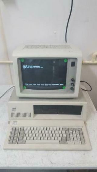 Vintage Ibm 5160 Personal Desktop Computer System Xt W/ Monitor And Keyboard