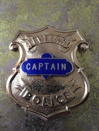 Vintage Obsolete Cleveland Police Captain Badge Gold Metal