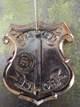 vintage obsolete Cleveland Police Captain Badge Gold metal 2