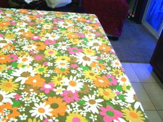 Fieldcrest Floral Daisy Bedspread,  Full Sized,  Vintage 1960s Flower Power