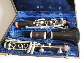 Vintage Wood Clarinet Selmer ? Ser.  1713b Tray Pack Case