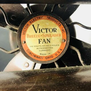 Antique Vtg Victor Breeze Spreader Electric Metal Table Industrial Fan Retro 2