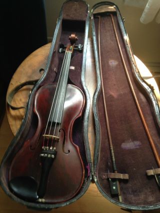 Vintage 4/4 Violin - Marked L.  T Disbrow
