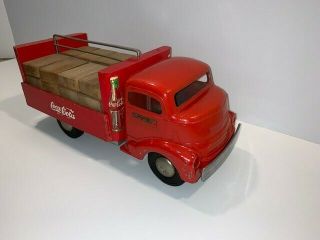 VTG.  1950 ' S SMITH - MILLER COCA COLA DELIVERY TRUCK W/ POP CASES all 4