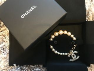 100 Authentic And Chanel Luxury Pearl Bracelet.  Rare