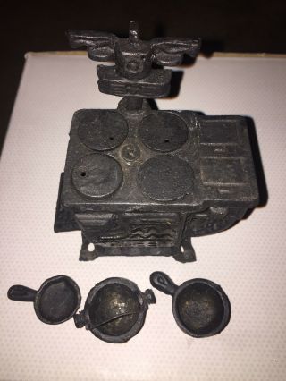 Vintage Queen Cast Iron Toy Dollhouse Stove Oven Pots Pans Miniature Novelty