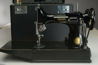 1952 Vintage Singer Featherweight 221K 1 Sewing Machine with Accessories & Case 5