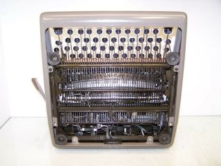 Antique 1960 Pink Royal Quiet DeLuxe Futura 800 Model Vintage Typewriter 10