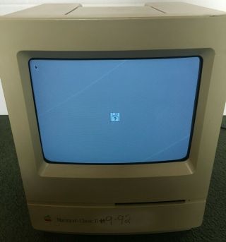 Vintage Apple Macintosh Classic Ii M4150 Computer