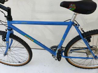 Vintage Fisher Mountain Bike all 19 inch / 30 inch standover 7
