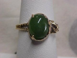Vintage 2.  00ct Oval Shaped Green Jade Solitaire Ring 10k Yellow Gold Sz6