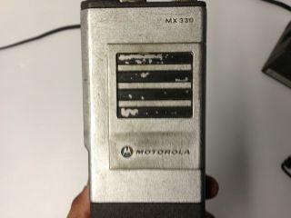 Vintage Motorola MX 330 Handie Talkie NLN5860D w/ Speaker Microphone & Charger 4