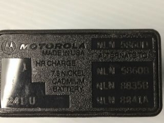 Vintage Motorola MX 330 Handie Talkie NLN5860D w/ Speaker Microphone & Charger 7