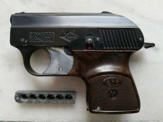 Vintage Mondial 1900.  22 Cal Starter Pistol Italy Brevettata