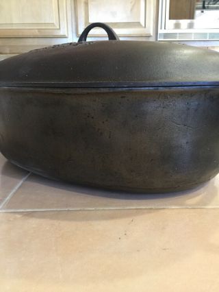 Vintage Griswold No.  9 Cast Iron Dutch Oven Oval Roaster with Lid 9