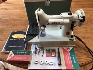 Vintage Singer Feather Weight White 1964 221k Sewing Machine,  Access.  Exc Cond.