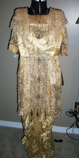 Antique Circa 1913 Ladies Wedding Gown Lace & Satin Flapper Veil Shoes & Gloves