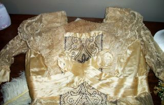 Antique Circa 1913 Ladies Wedding Gown Lace & Satin Flapper Veil Shoes & Gloves 2