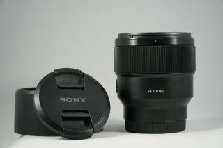 Sony FE SEL85F18 85mm F/1.  8 Lens - - Rarely - Very sharp 2