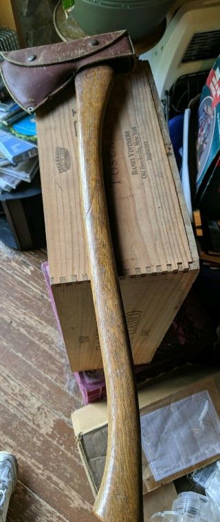 LL BEAN ME Axe Ax with leather blade cover 2 lb Vintage 7