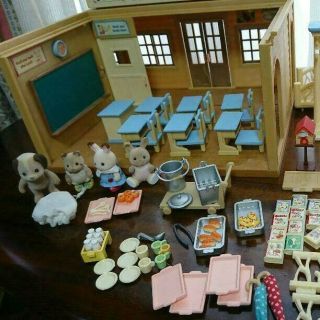 Sylvanian Families Calico Critters Vintage Forest School & Lunch set Rare 103 3