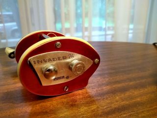 Vintage Bronson Invader 26 Bait Cast Reel Red Made in Michigan 7