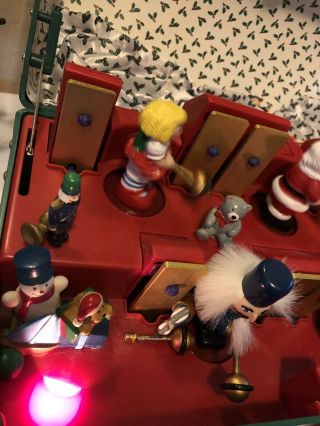 Santas Musical Toy Chest Mr Christmas 35 Songs Animated 1994 Vintage 4