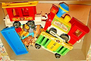 Great Vintage Fisher Price Little People Circus Train - Complete 6